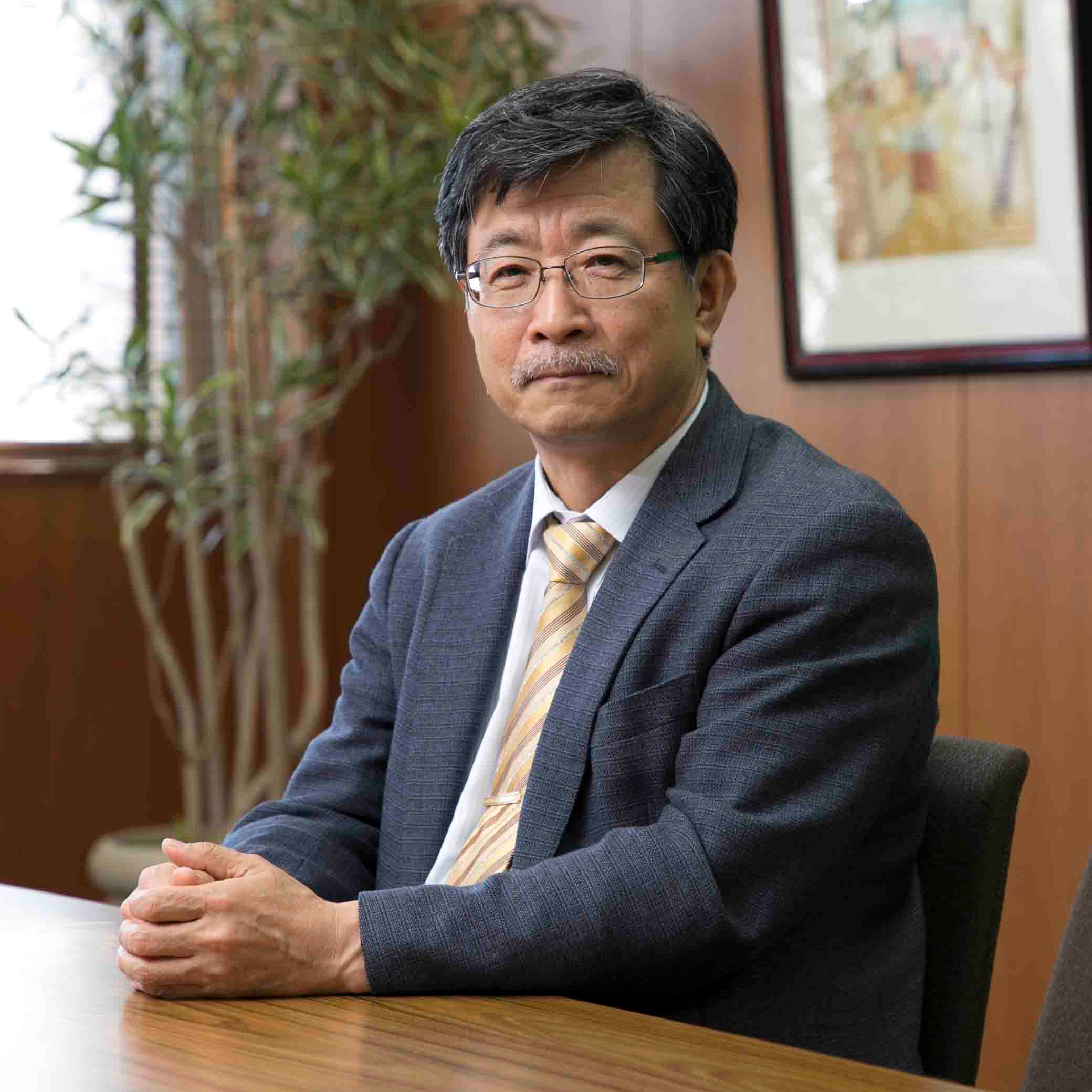 尾野 恭一
