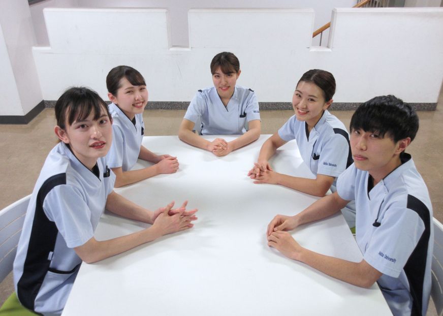 在校生より