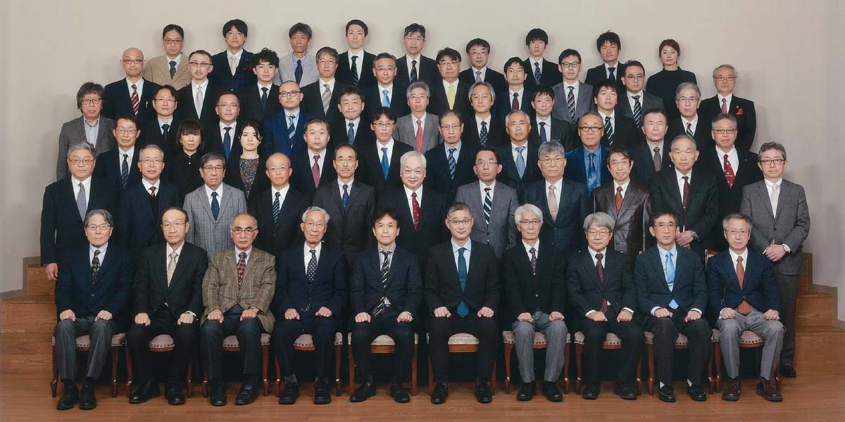 令和4年秋田大学第一外科同門会集合写真が入ります
